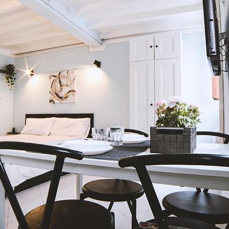 La Perla Apartment Парма Екстериор снимка